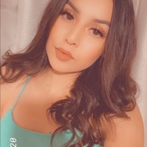Meet your Posher, Cami